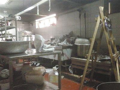 漢麗軒烤肉超市昌平店的后廚環(huán)境。
